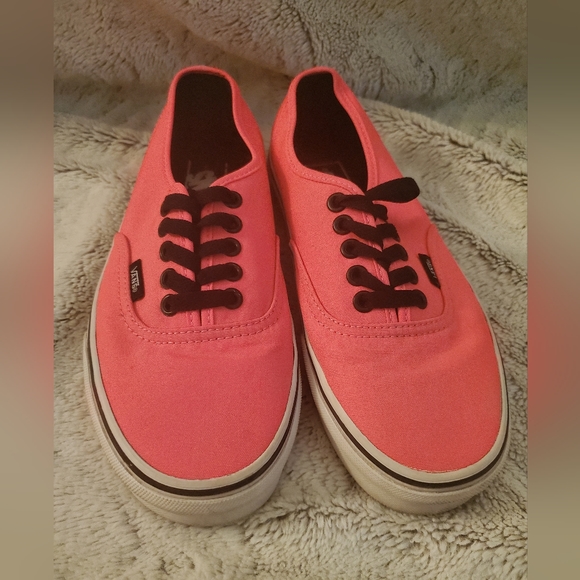 Vans Shoes - 💥 LAST CHANCE 💥 Vans Shoes